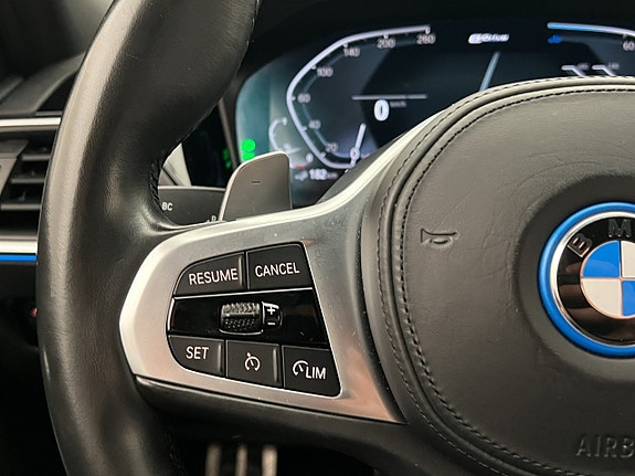 BMW 330e 20 of 30