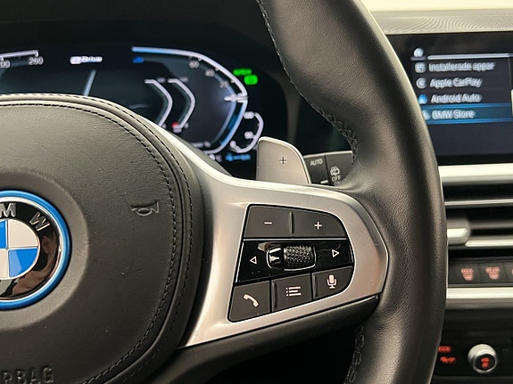 BMW 330e 21 of 30