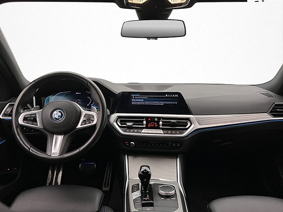 BMW 330e 12 of 30