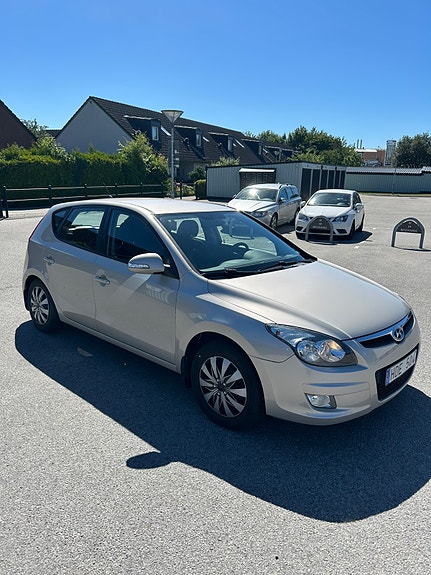 Hyundai i30 3 of 5