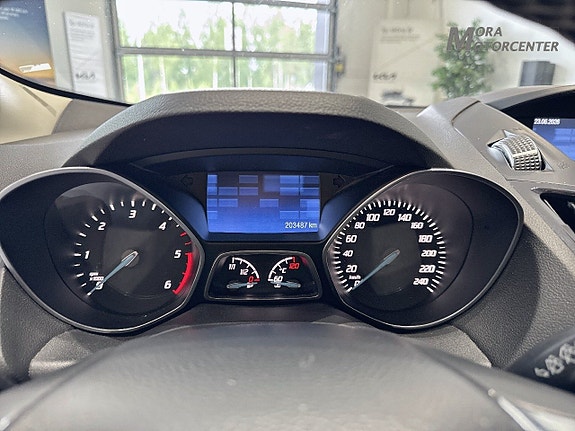 Ford Kuga 10 of 14
