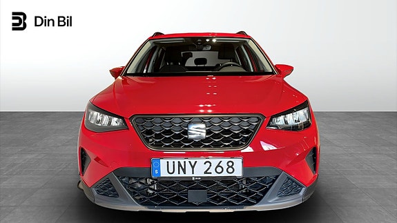 Seat Arona 4 of 12