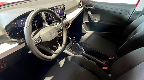 Seat Arona 7 of 12