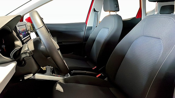 Seat Arona 8 of 12