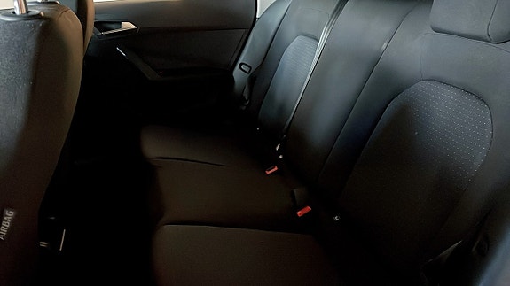 Seat Arona 11 of 12