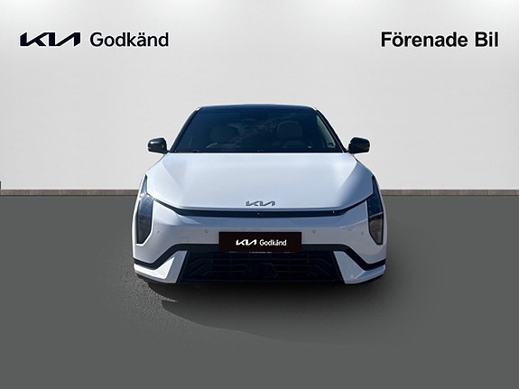 Kia EV4 2 of 5