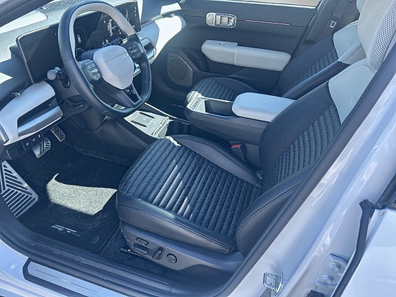 Kia EV4 8 of 22