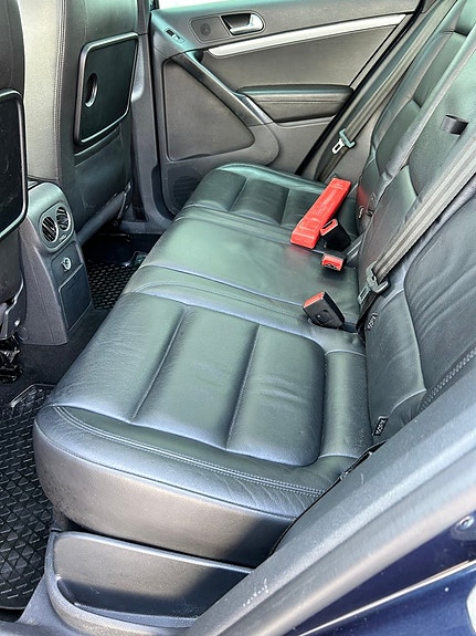 Volkswagen Tiguan 9 of 15