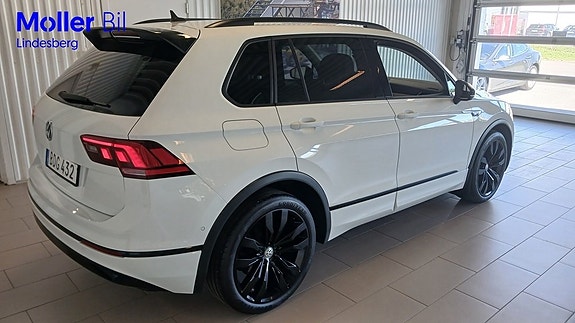 Volkswagen Tiguan 4 of 5