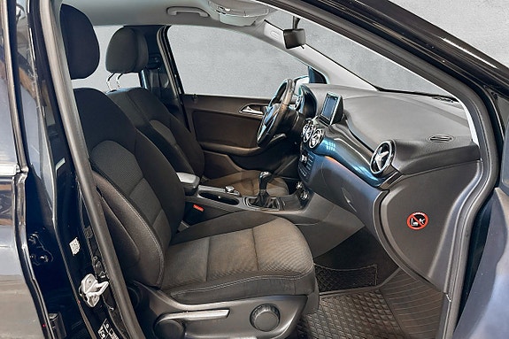 Mercedes-Benz B180 15 of 16