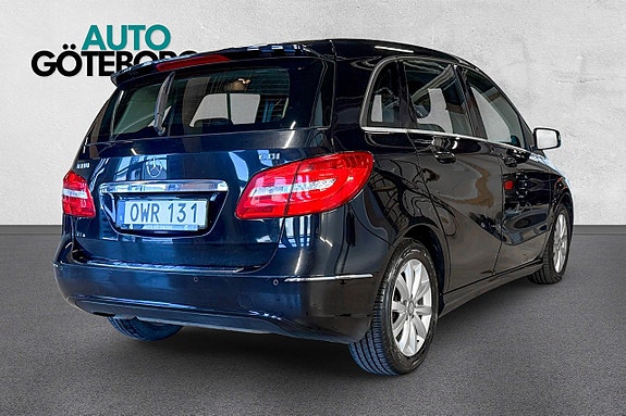 Mercedes-Benz B180 6 of 16