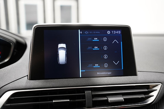 Peugeot 5008 13 of 17