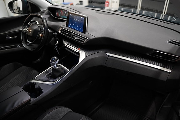 Peugeot 5008 7 of 17