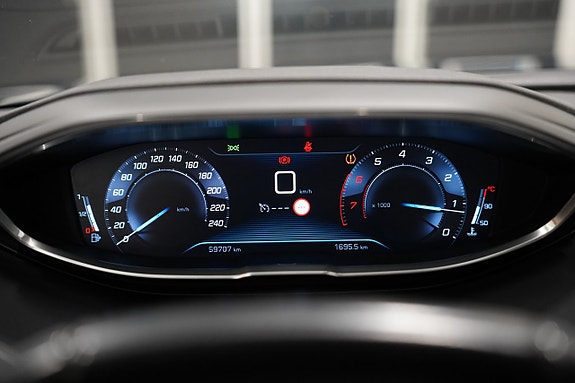 Peugeot 5008 10 of 17