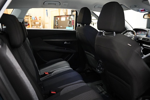 Peugeot 5008 15 of 17