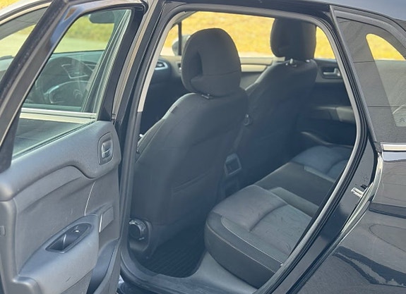 Citroen C4 9 of 12