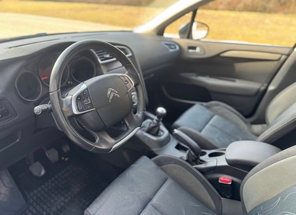 Citroen C4 7 of 12