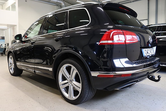 Volkswagen Touareg 5 of 5
