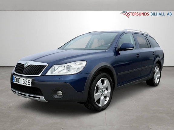 Skoda Octavia Scout 3 of 5
