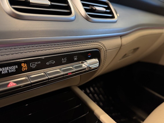 Mercedes-Benz GLE350 de 23 of 30