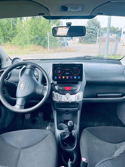Toyota Aygo 3 of 5