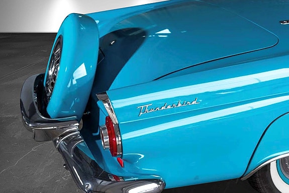 Ford Thunderbird 11 of 14