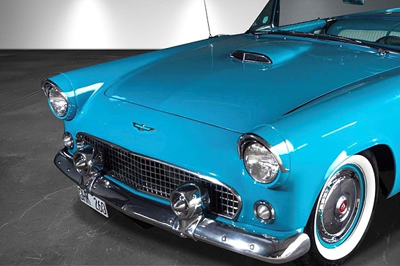 Ford Thunderbird 5 of 14