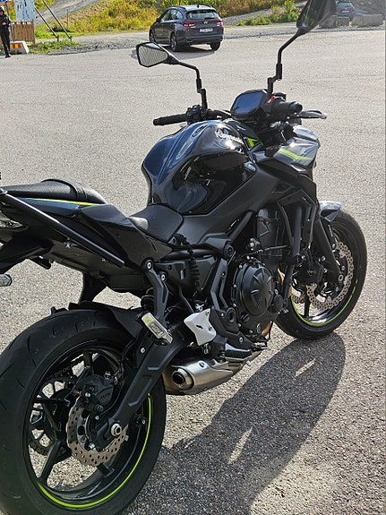 Kawasaki Z650 6 of 8