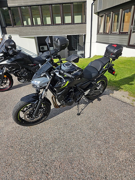 Kawasaki Z650 7 of 8