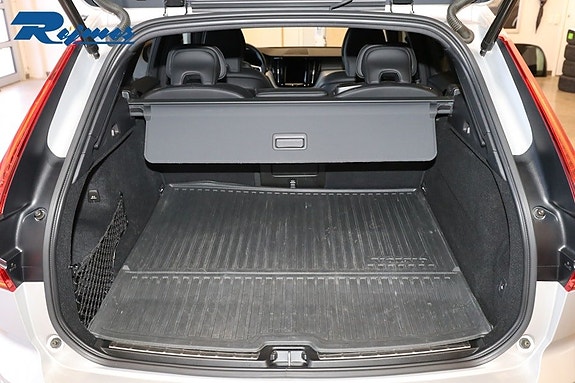 Volvo XC60 15 of 19