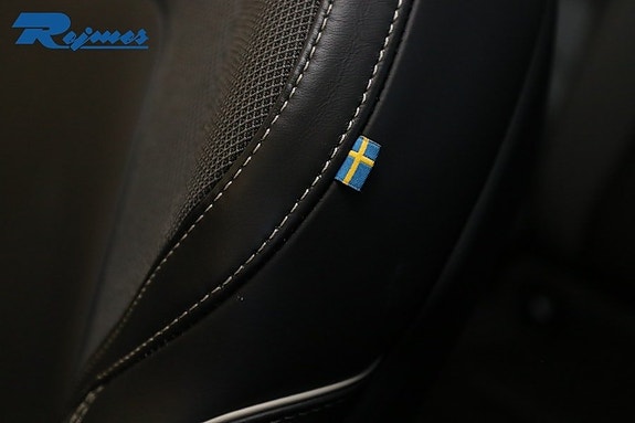 Volvo XC60 8 of 19