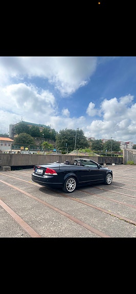 Volvo C70 3 of 5