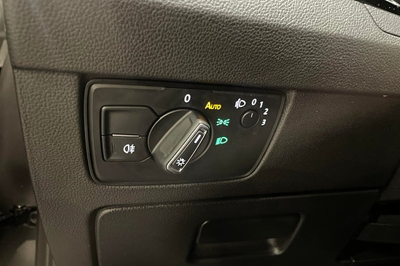 Volkswagen Passat 25 of 30