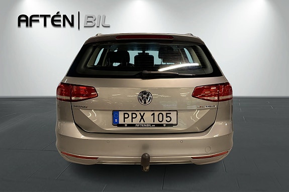 Volkswagen Passat 9 of 30