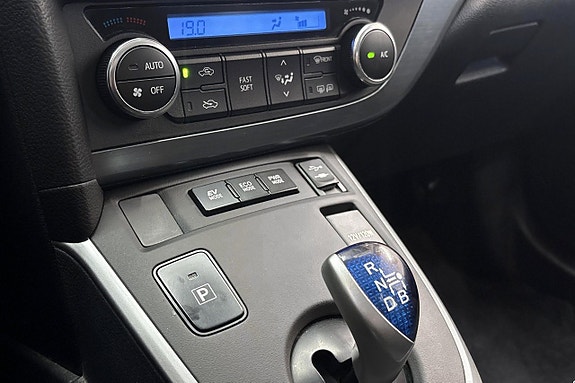 Toyota Auris 12 of 14