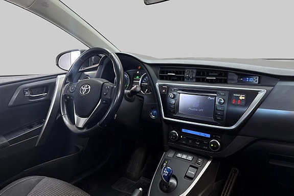 Toyota Auris 9 of 14
