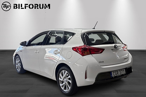 Toyota Auris 4 of 14