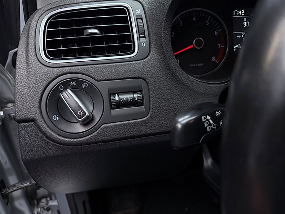Volkswagen Polo 15 of 23
