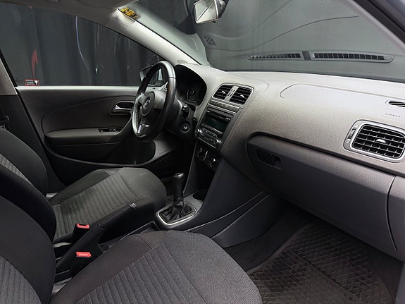 Volkswagen Polo 12 of 23