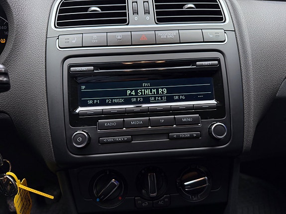 Volkswagen Polo 21 of 23