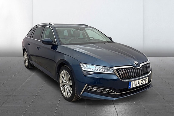 Skoda Superb 3 of 5