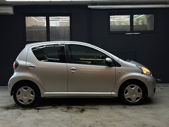 Toyota Aygo 5 of 5