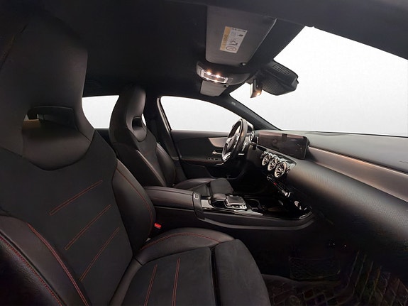 Mercedes-Benz A200 9 of 29