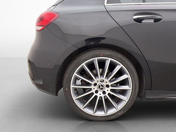 Mercedes-Benz A200 28 of 29