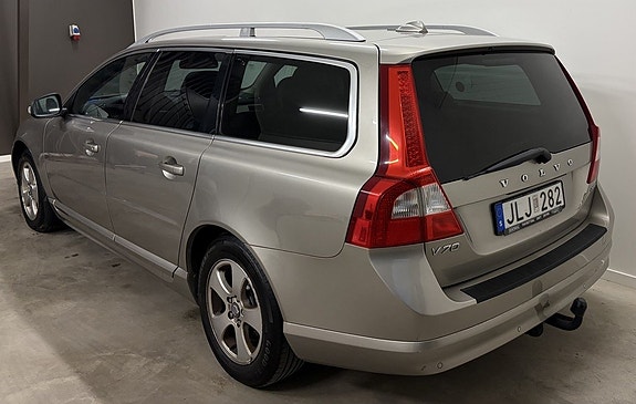 Volvo V70 5 of 14