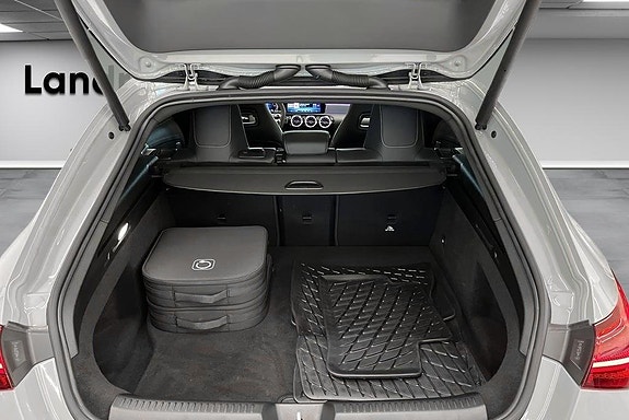 Mercedes-Benz CLA250 e 14 of 18