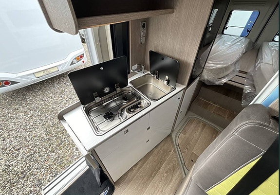 Pössl Roadcruiser R 640 / 165hk- 24 Oanvänd demobil 9 of 12