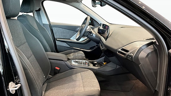 BMW 120 3 of 9