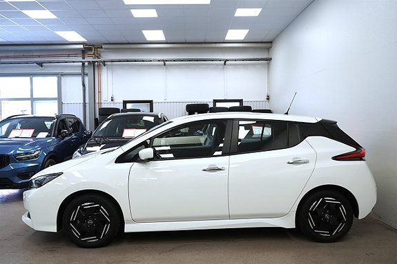 Nissan Leaf 2 of 5