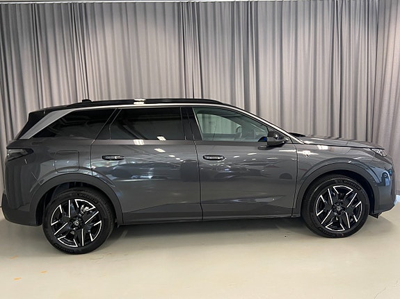 Peugeot 5008 4 of 5